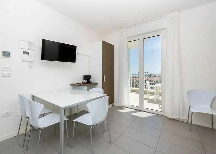 Altomare - Vibra Villa Rosa Di Martinsicuro