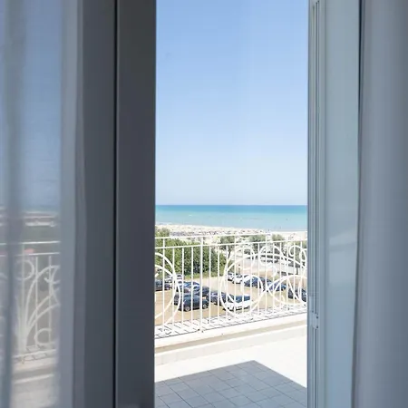 Altomare - Vibra Lejlighed Villa Rosa Di Martinsicuro
